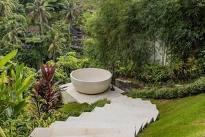 Garden - Villa Cella Bella : Eden Villa ( Bali instaworthy villa ) (Bali)