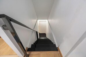 Unclassified image, 5 of 17, button - Spacious Family Haven Chatuchak Market - 5BR House (Bangkok)