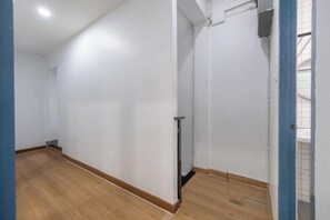 Unclassified image, 4 of 17, button - Spacious Family Haven Chatuchak Market - 5BR House (Bangkok)