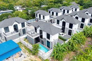 Exterior - Modern 3BR British Pool Villa + 5KM Jomtien Beach (Pattaya)