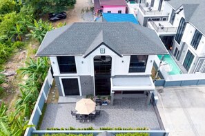 Unclassified image, 5 of 83, button - Modern 3BR British Pool Villa + 5KM Jomtien Beach (Pattaya)