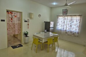 Unclassified image, 2 of 56, button - Ipoh Homestay Vacation 12 Pax 4 Bedroom for Delicious Food (Ipoh)