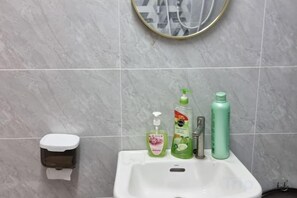 Unclassified image, 4 of 56, button - Ipoh Homestay Vacation 12 Pax 4 Bedroom for Delicious Food (Ipoh)