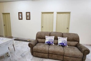 Unclassified image, 5 of 56, button - Ipoh Homestay Vacation 12 Pax 4 Bedroom for Delicious Food (Ipoh)