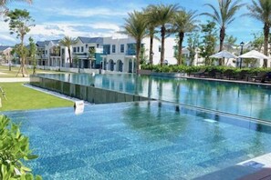 Outdoor pool - Novaworld Phan Thiet - QT Villa (Phan Thiet)