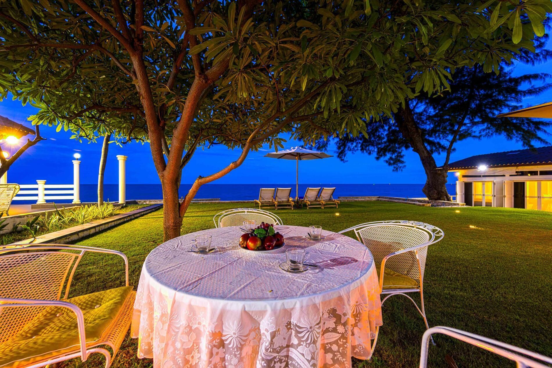 Tempat makan outdoor