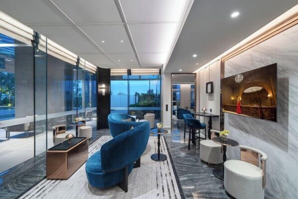 Property amenity - La Clef Bangkok by The Crest Collection (Bangkok)