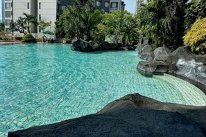 Unclassified image, 5 of 37, button - Large and Strategic Rasuna Apt 3BR with WiFi &Pool (South Jakarta)