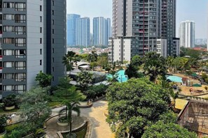 Exterior - Large and Strategic Rasuna Apt 3BR with WiFi &Pool (South Jakarta)