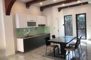 Dining - Longs Beach House Hồ Tràm - Beachfront Sea View Villa (Xuyen Moc District)