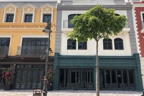 Unclassified image, 5 of 36, button - Longs Beach House Hồ Tràm - Beachfront Sea View Villa (Xuyen Moc District)