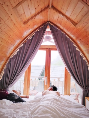 Ropa de cama de alta calidad, wifi gratis y ropa de cama 