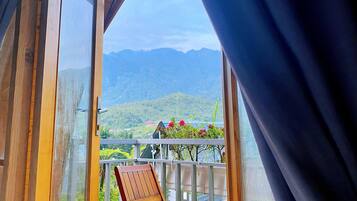 Premium bedding, free WiFi, bed sheets