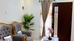 Unclassified image, 4 of 7, button - Fnf homestay (Banguntapan)