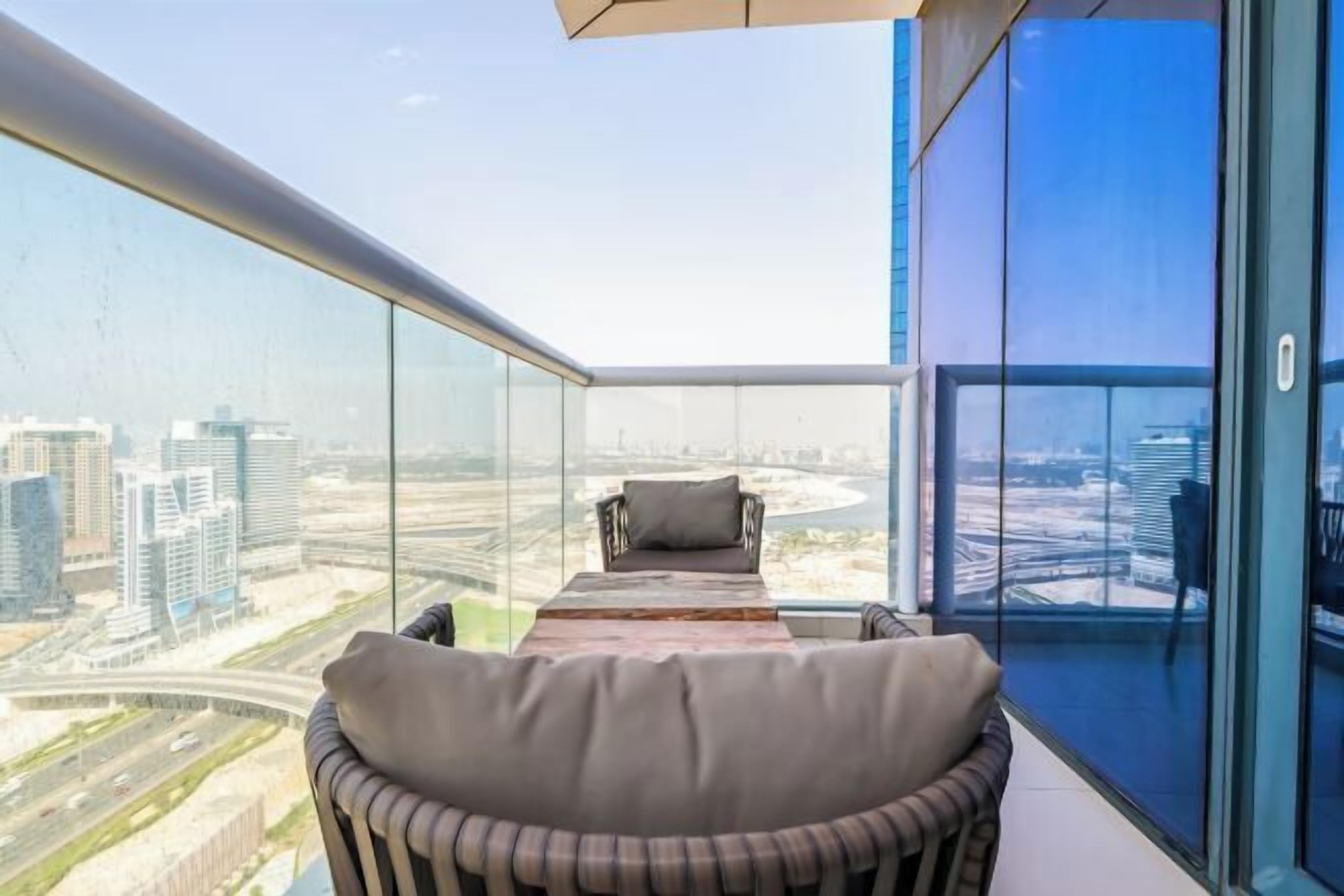 الإطلالة من المنشأة