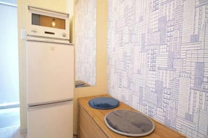 Unclassified image, 5 of 5, button - Kitashinjuku Wood Wall Stay (Tokyo)