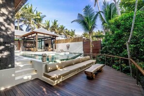 Outdoor pool - Villa Dua Baskom by BaliSuperHost (Bali)