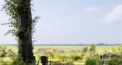 Charming Holiday Home in Kiel-Windeweer