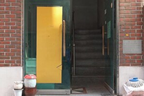 星評価なしの画像、4 / 5、ボタン