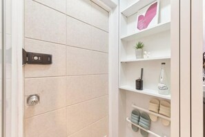 Room - Nldam stay (Seoul)