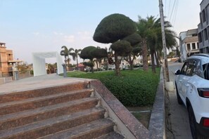 Property grounds - MYSA Villa, Luxurious Homestay, 2 BHK, AC, Near to Airport Bhopal (Bhopal)