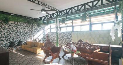 RedDoorz @ Casa Barcelona Condotel