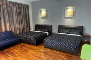 Room - Shamrock Beach Villa Penang No19 Sleeps 22 (Tanjung Bungah)