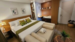 Deluxe Double Room - OYO 1175 Casa Ana (Manila)