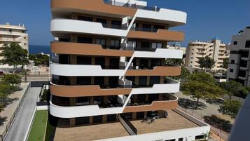 Apartment, 2 Bedrooms, Accessible, Smoking | Exterior