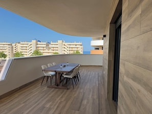 Apartment, 2 Bedrooms, Accessible, Smoking | Outdoor dining