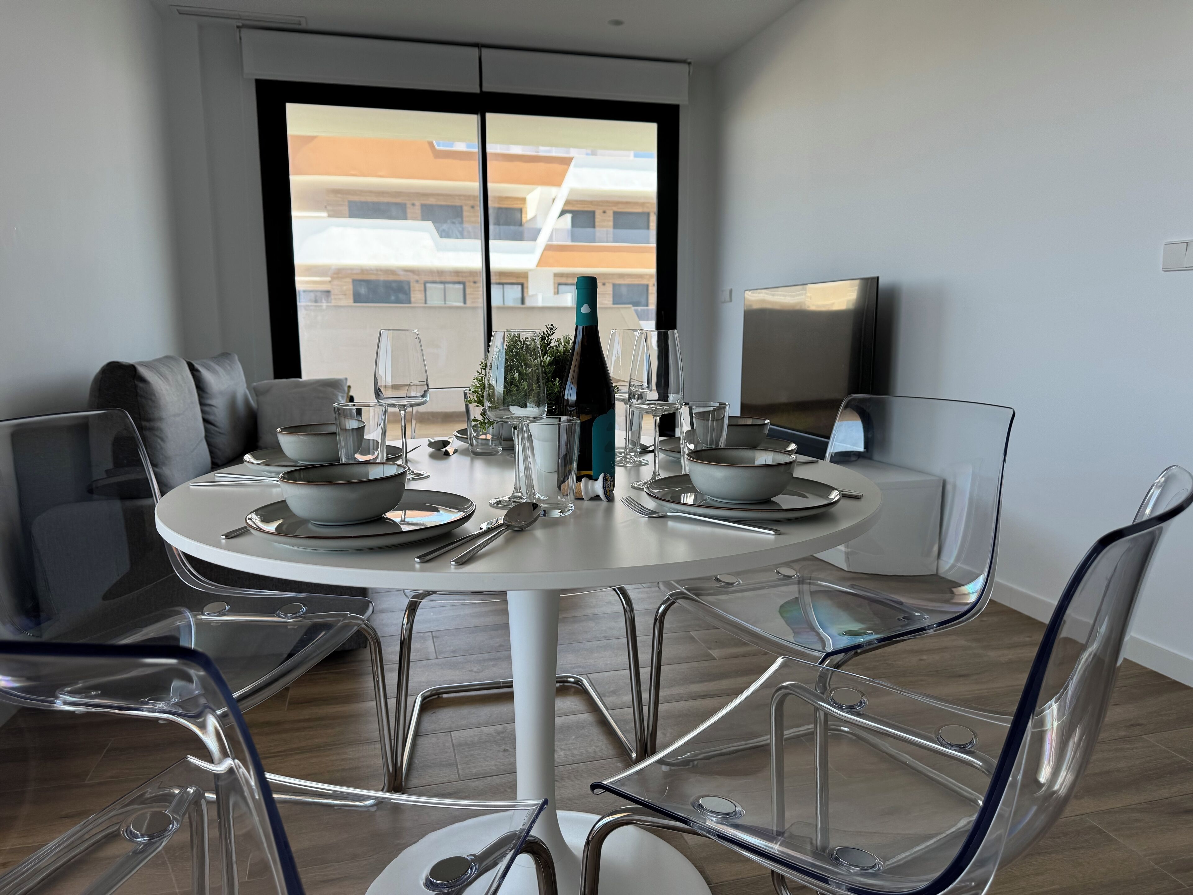 Apartment, 2 Bedrooms, Accessible, Smoking | Dining room