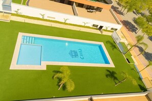 Departamento, 2 habitaciones, con acceso para personas discapacitadas, para fumadores | Alberca | Alberca al aire libre 