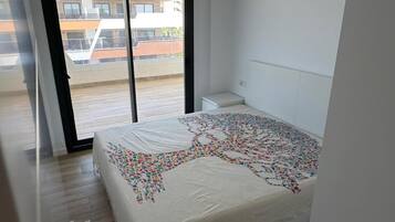 Apartment, 2 Bedrooms, Accessible, Smoking | 3 bedrooms