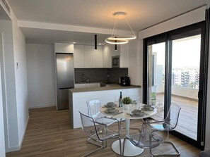 Apartamento, 2 habitaciones, accesible para personas con discapacidad, fumadores | Comedor