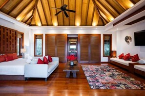 Room - Villa ZeniMo, Surin Beach, pool, 9 BR 18 guests (Phuket)