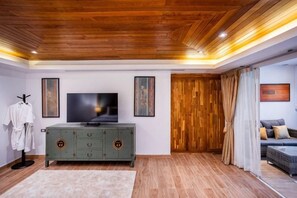 Unclassified image, 4 of 115, button - Villa ZeniMo, Surin Beach, pool, 9 BR 18 guests (Phuket)