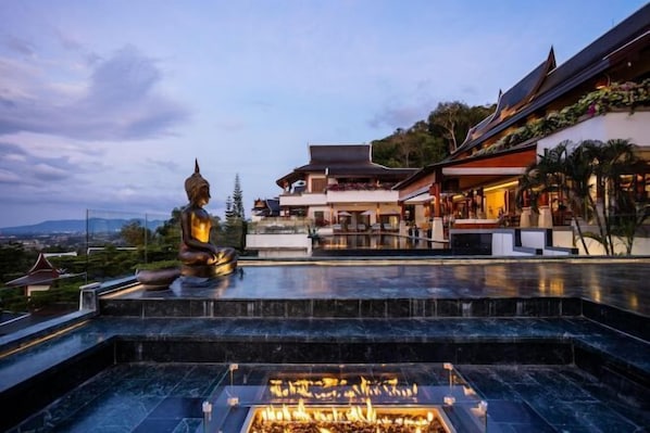 المنطقة المحيطة بالمنشأة