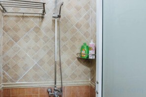 Bathroom - VietHOME - 22 Pho Hue - Apartment 301 (Hanoi)
