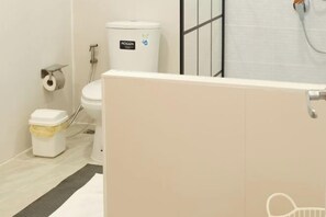 Bathroom - 3 Bedrooms China Town, Rare to find 2 mins from MRT train (Bangkok)