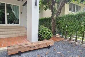 Unclassified image, 3 of 40, button - My Sukhumvit Villa (Bangkok)