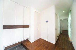 Unclassified image, 4 of 34, button - Shiga Lakeside Villa (Takashima)