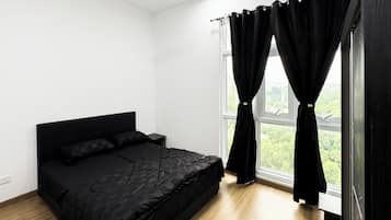 Soundproofing, iron/ironing board, free WiFi