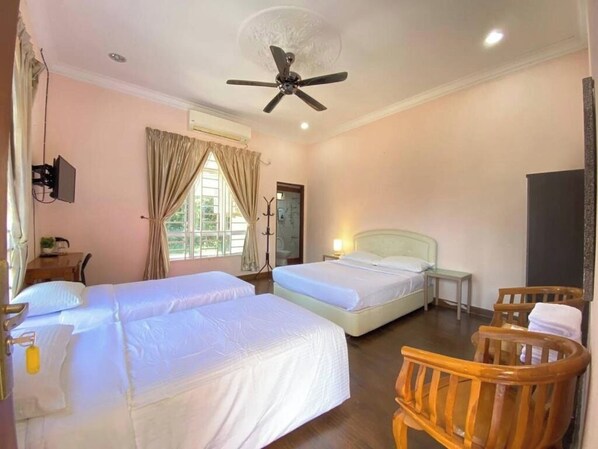 Chambre Quadruple Confort | Wi-Fi gratuit