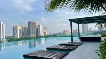 Kolam renang terbuka