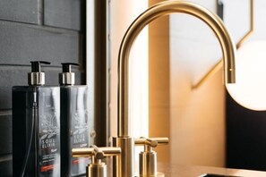 Badezimmerausstattung