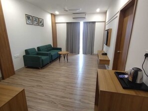 Suite | Living area