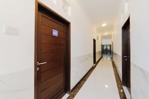 Unclassified image, 5 of 7, button - RedDoorz @ Lotus House Seminyak (Bali)