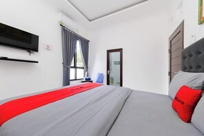 Room - RedDoorz @ Lotus House Seminyak (Bali)