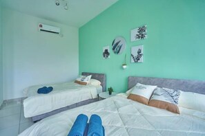 Unclassified image, 2 of 9, button - Studio Kiara Plaza Semenyih by Favspace (Semenyih)