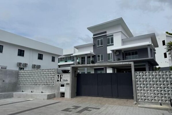 Exterior - Private Pool Retreat, 6BR Langkawi Villa by Zervin (Langkawi)